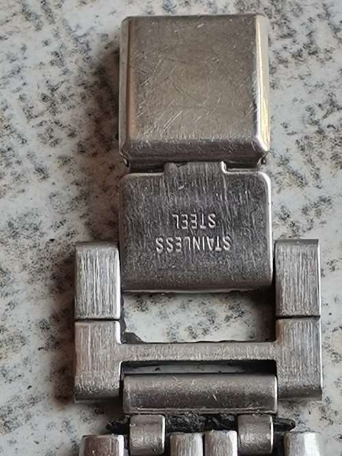 MENS TEMPO GOLD PLATED WATCH IN EXCELLENT WORKING CONDITION