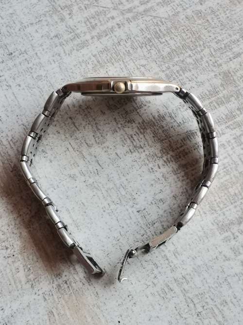 MENS TEMPO GOLD PLATED WATCH IN EXCELLENT WORKING CONDITION