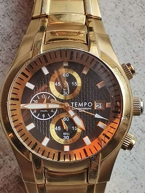 MENS GOLD PLATED TEMPO 100M CHRONOGRAPH WATCH IN EXCELLENT CONDITIONL