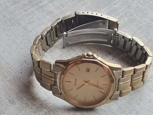 MENS GOLD PLATED CITIZEN WATCH IN EXCELLENT WORKING CONDITION
