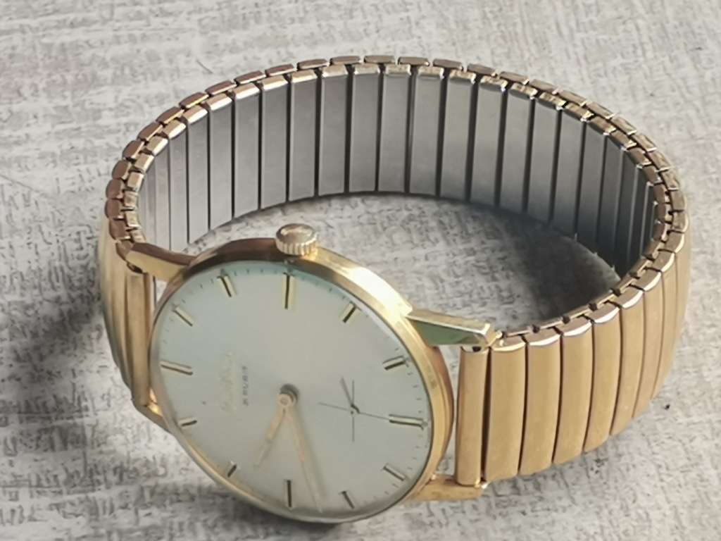 VINTAGE OMIKRON SWISS 21 RUBIS MENS WATCH IN EXCELLENT WORKING CONDITION