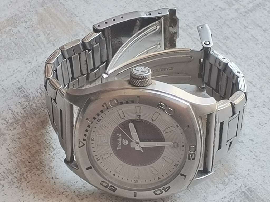 TIMBERLAND MENS WATCH IN EXCELLENT WORKING CONDITION