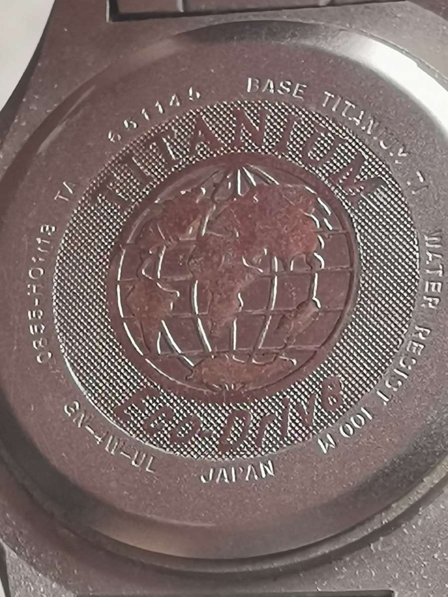 MENS CITIZEN ECO-DRIVE TITANIUM ANALOG/DIGITAL WATCH IN GOOD WORKING CONDITION