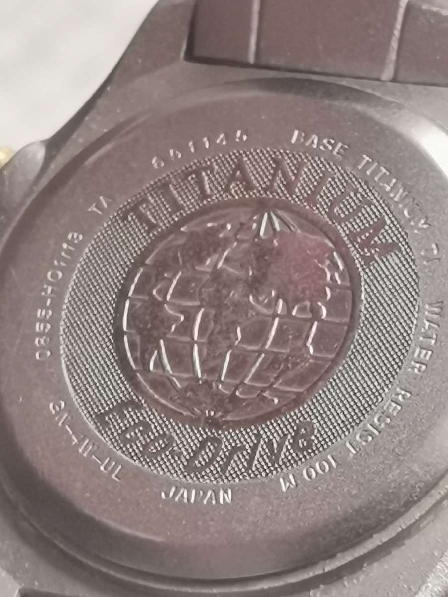 MENS CITIZEN ECO-DRIVE TITANIUM ANALOG/DIGITAL WATCH IN GOOD WORKING CONDITION