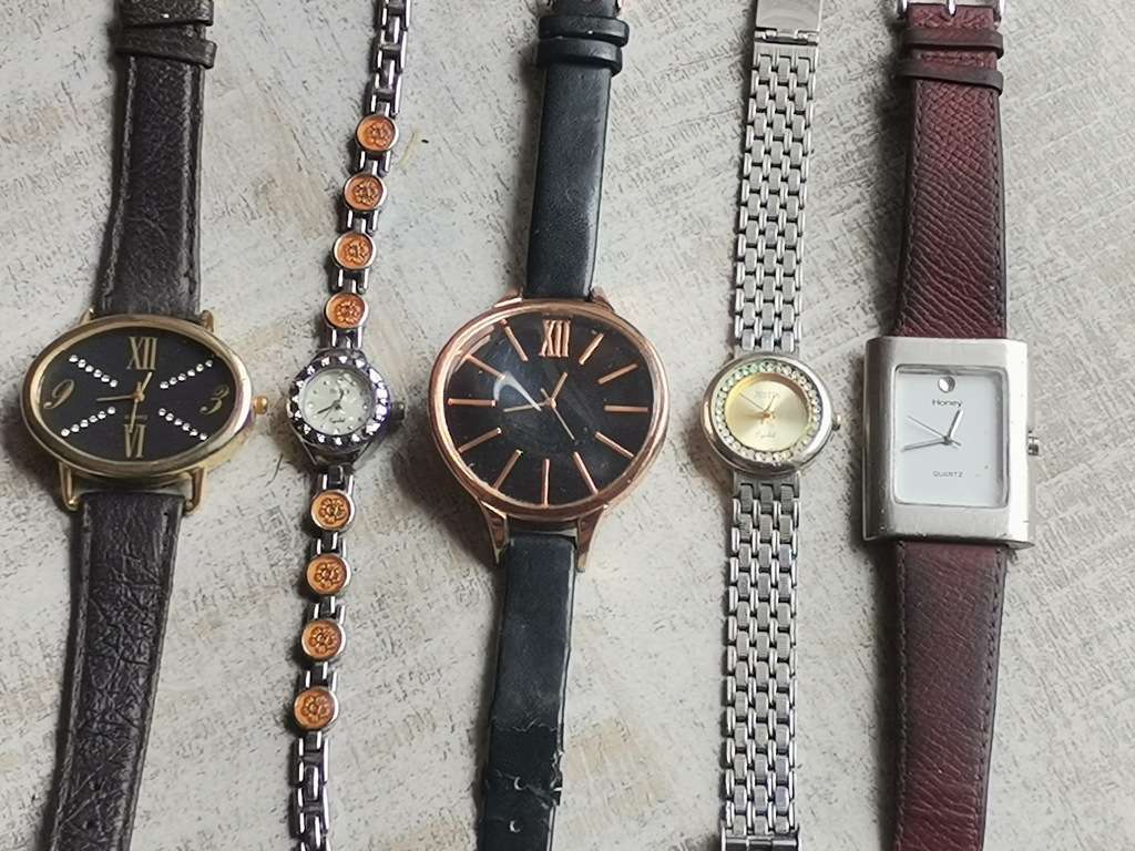 5 x LADIES QUARTZ WATCHES ALL IN GOOD WORKING CONDITION