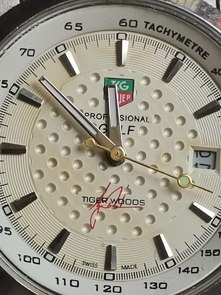 MENS CHINA MADE QUARTZ WATCH IN EXCELLENT WORKING CONDITION