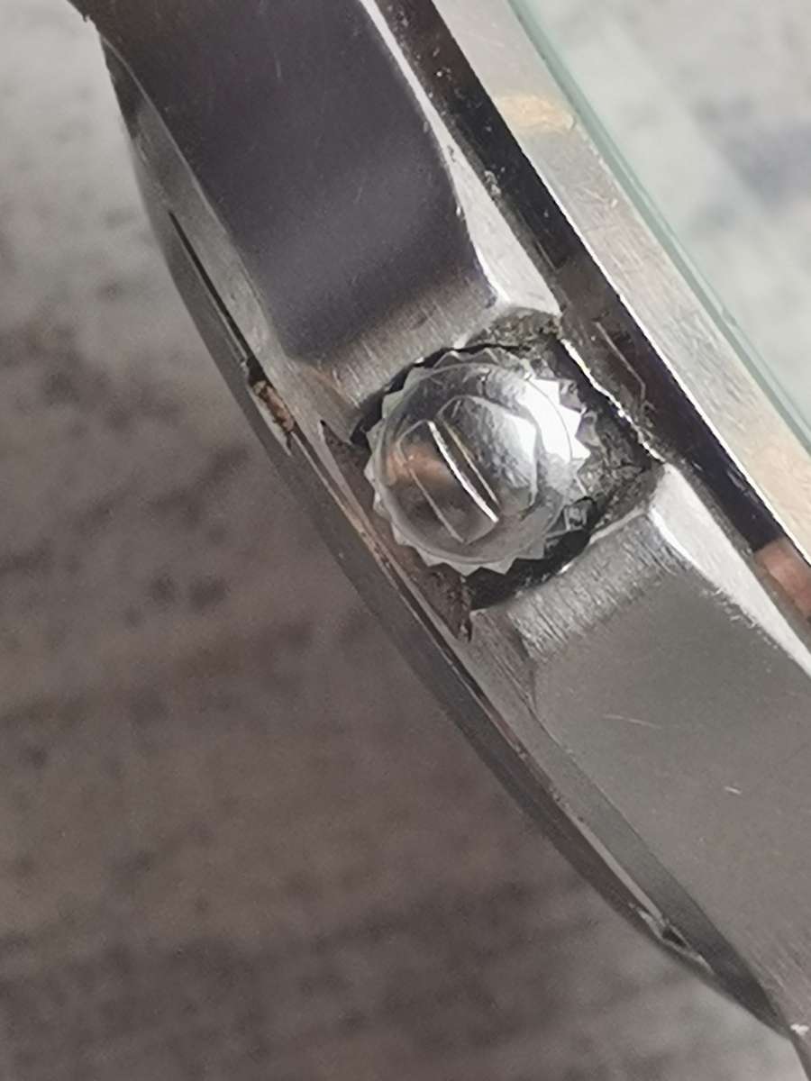 MENS CHINA MADE QUARTZ WATCH IN EXCELLENT WORKING CONDITION