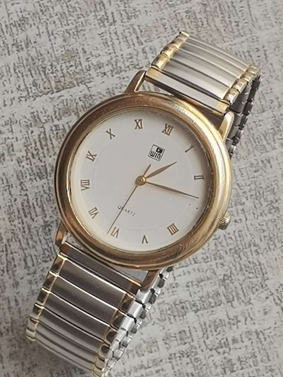WIN MENS GOLD PLATED WATCH IN EXCELLENT WORKING CONDITION