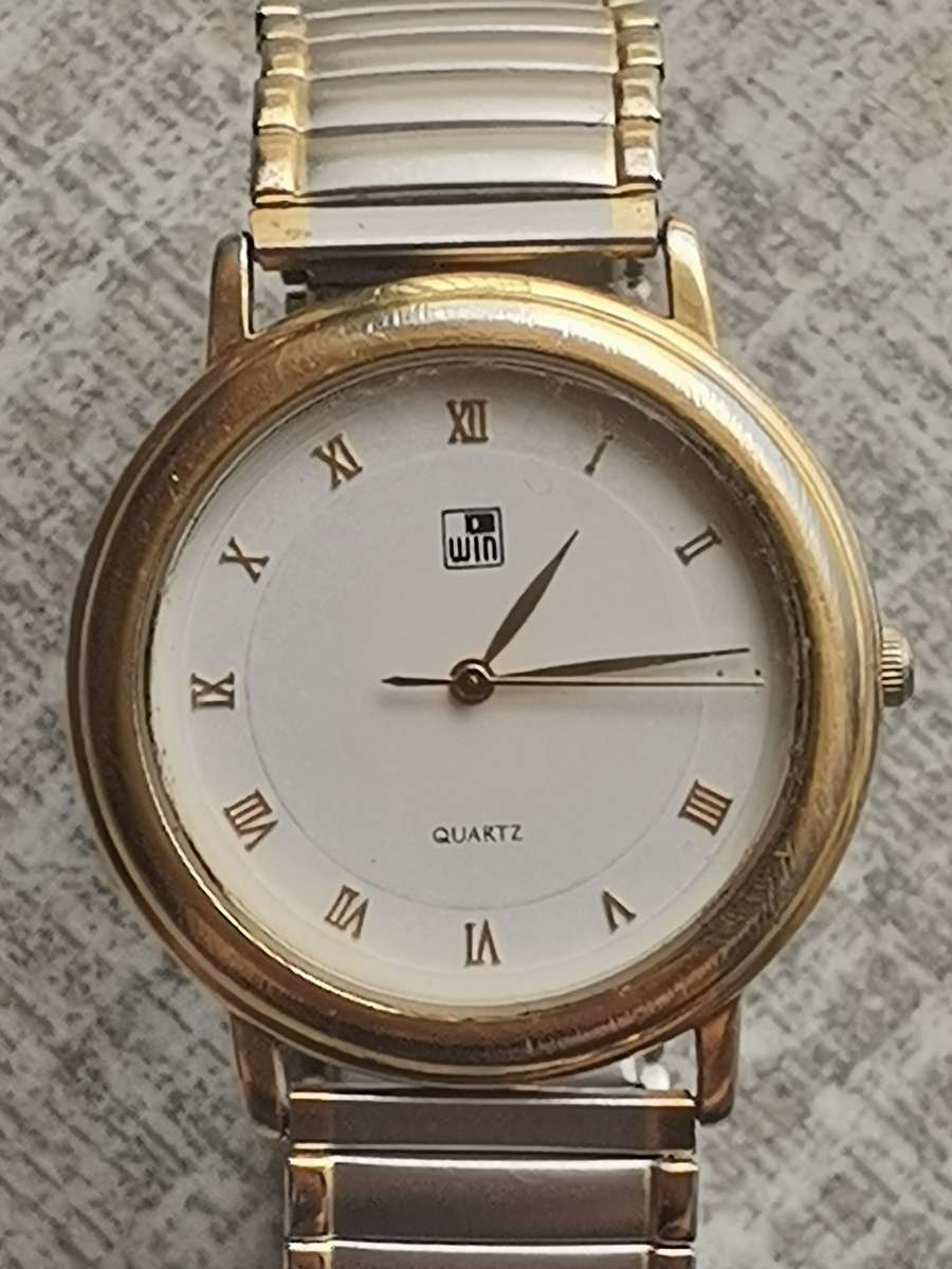 WIN MENS GOLD PLATED WATCH IN EXCELLENT WORKING CONDITION