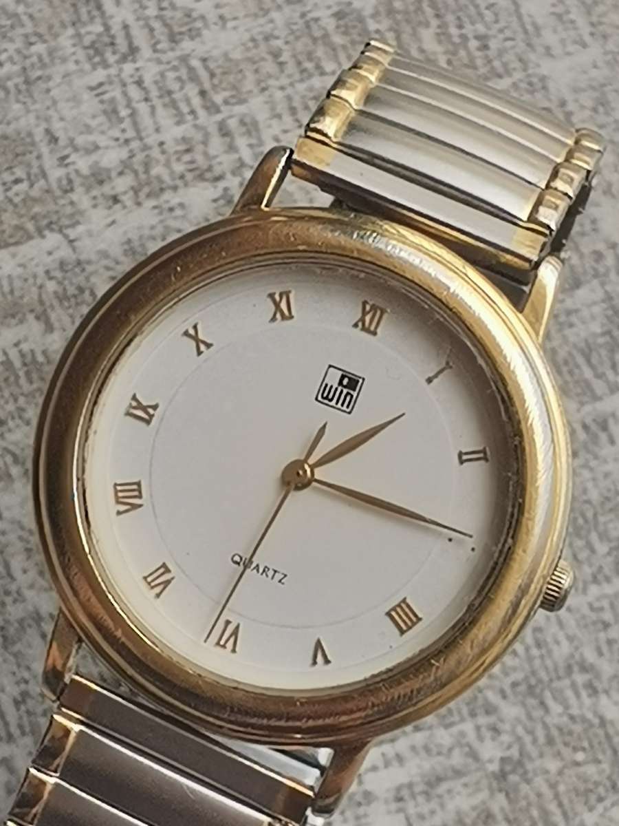 WIN MENS GOLD PLATED WATCH IN EXCELLENT WORKING CONDITION