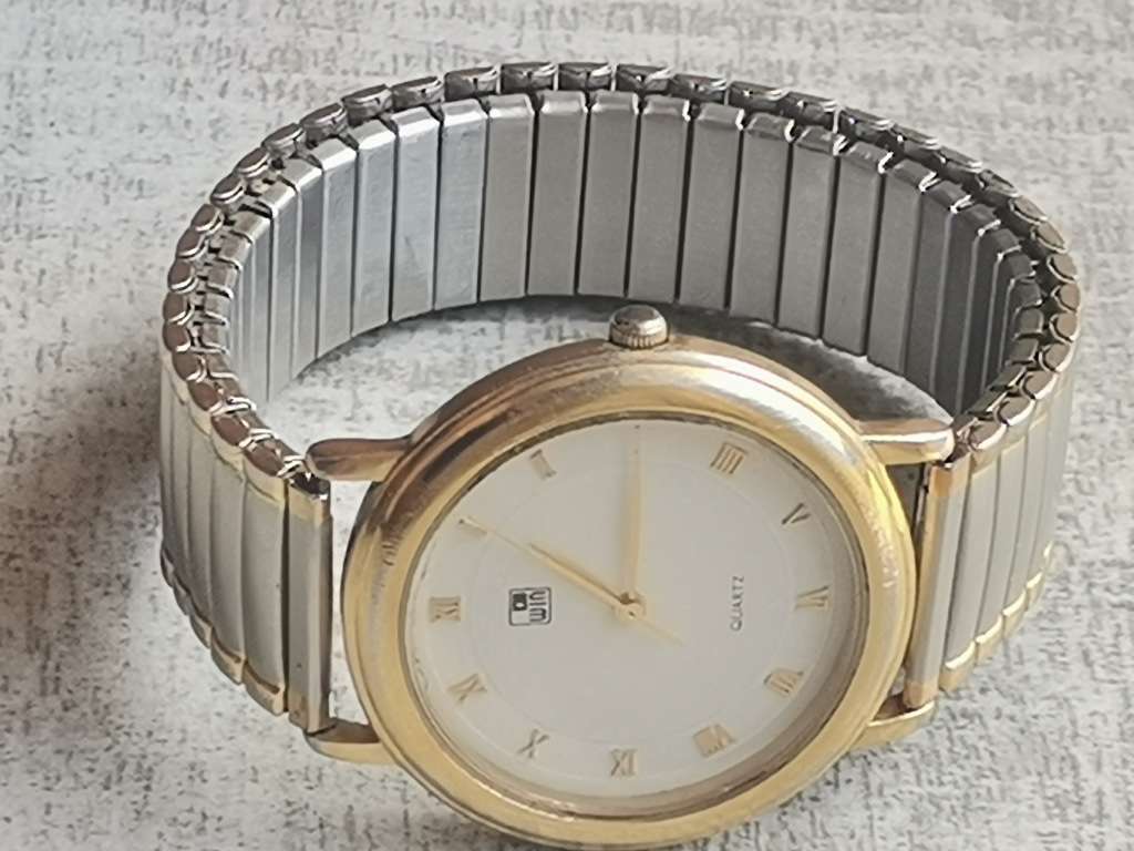 WIN MENS GOLD PLATED WATCH IN EXCELLENT WORKING CONDITION