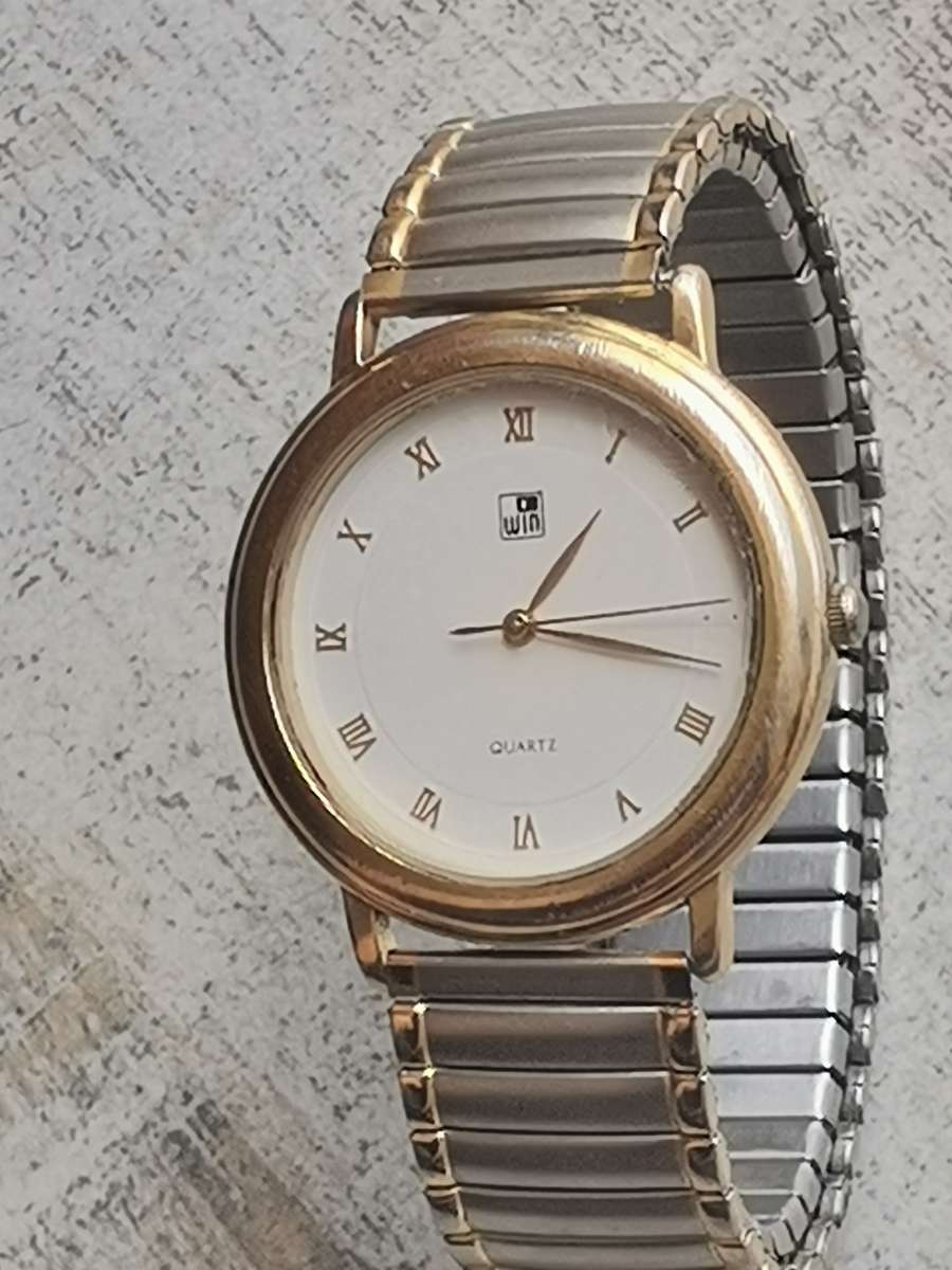 WIN MENS GOLD PLATED WATCH IN EXCELLENT WORKING CONDITION