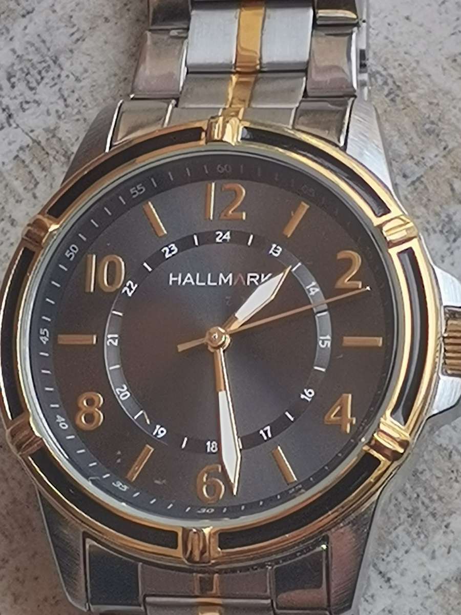 MENS STUNNING HALLMARK 2 TONE WATCH IN EXCELLENT WORKING CONDITION