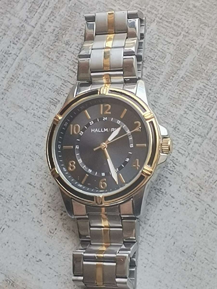 MENS STUNNING HALLMARK 2 TONE WATCH IN EXCELLENT WORKING CONDITION