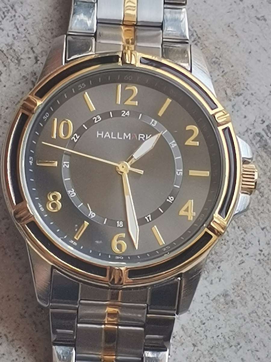 MENS STUNNING HALLMARK 2 TONE WATCH IN EXCELLENT WORKING CONDITION