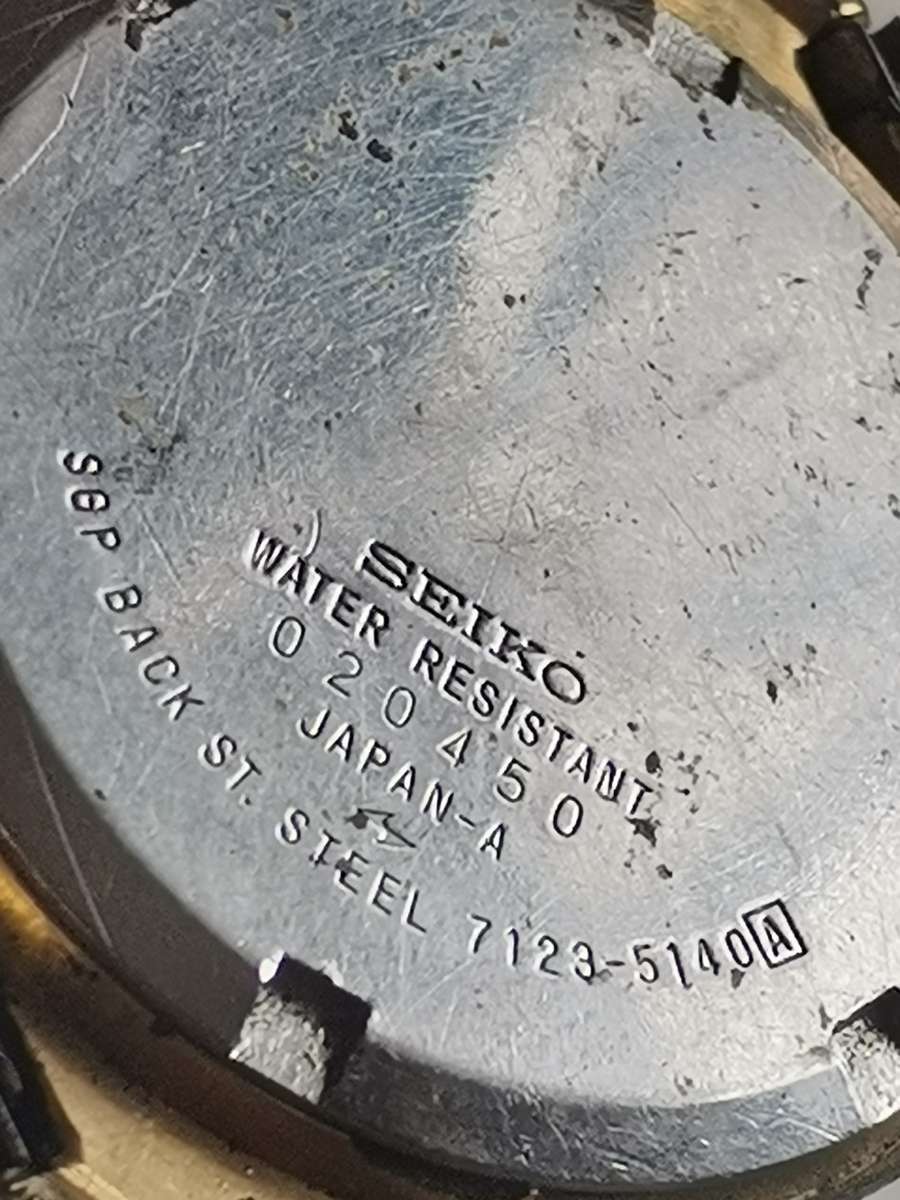 VINTAGE SEIKO MENS WATCH - WORKING BUT SELLING FOR SPARES AS IS
