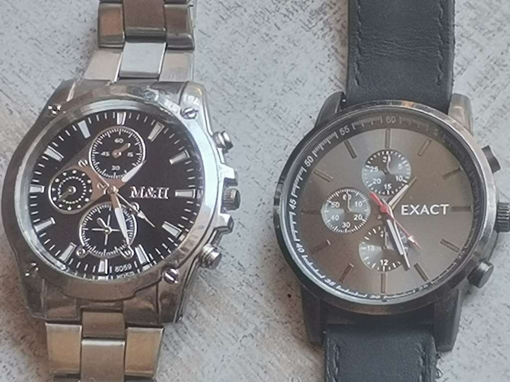 MENS WATCH SET IN EXCELLENT WORKING CONDITION - BIDDING FOR BOTH