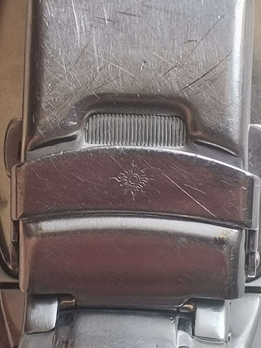 VICE VERSA MENS STAINLESS STEEL WATCH IN EXCELLENT WORKING CONDITION