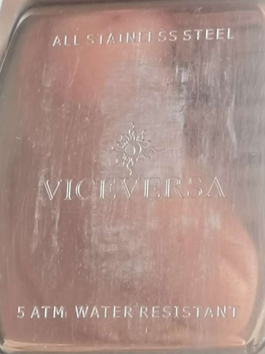 VICE VERSA MENS STAINLESS STEEL WATCH IN EXCELLENT WORKING CONDITION