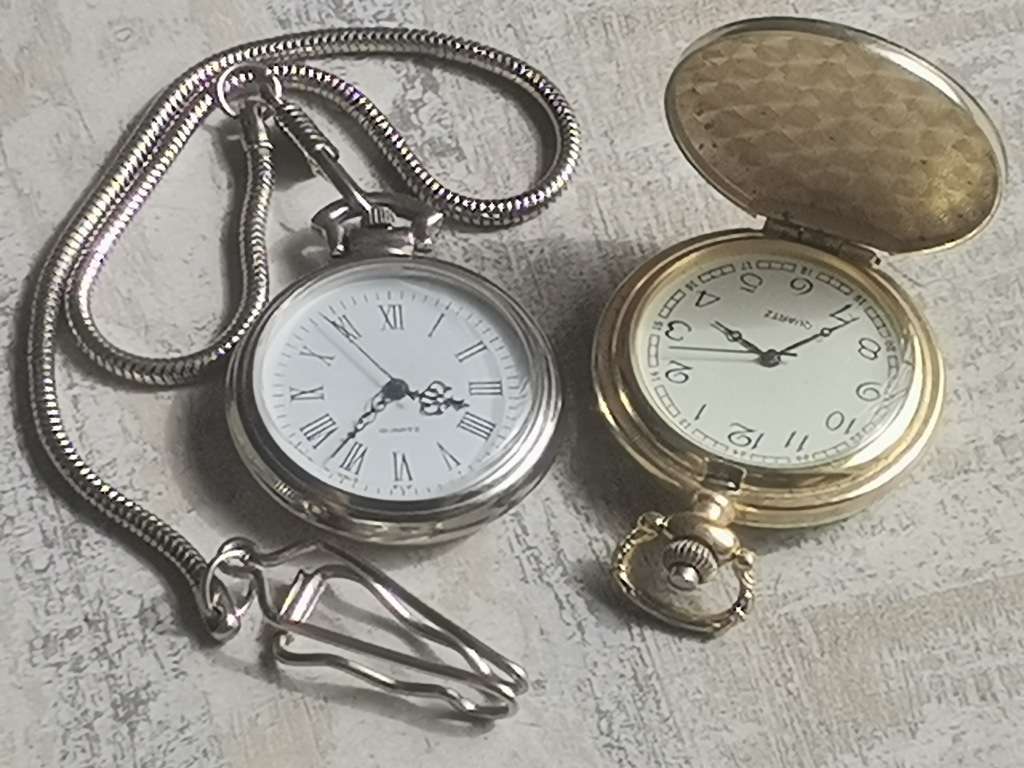2 x MENS QUARTZ POCKET WATCHES BOTH IN EXCELLENT WORKING CONDITION