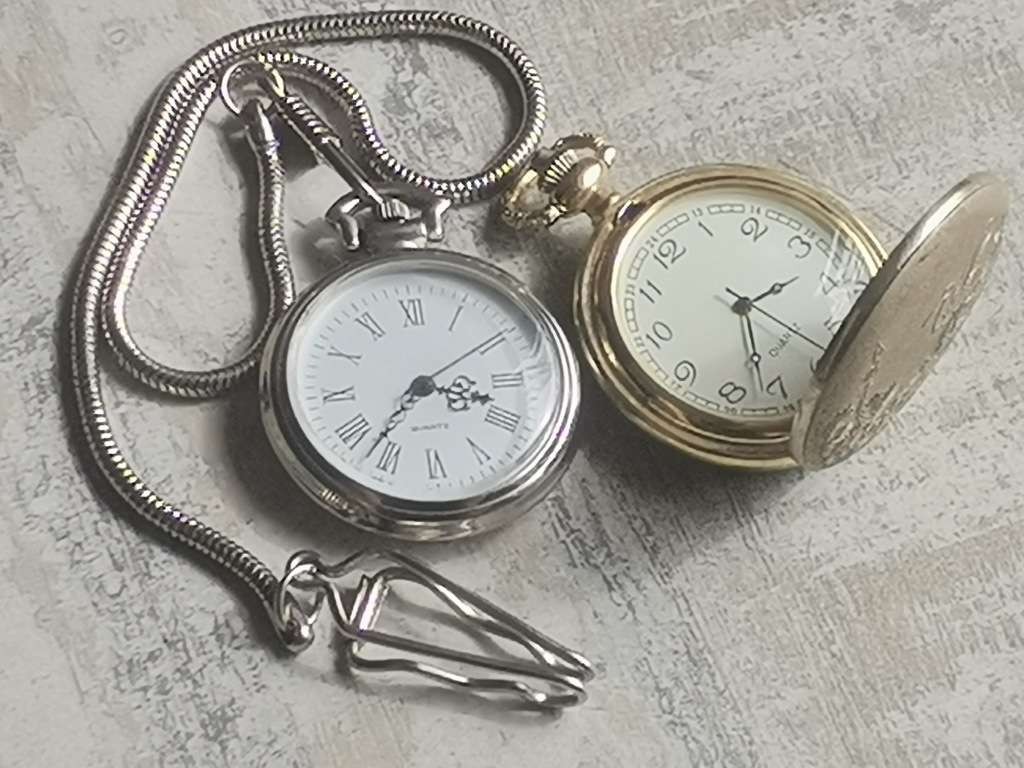 2 x MENS QUARTZ POCKET WATCHES BOTH IN EXCELLENT WORKING CONDITION