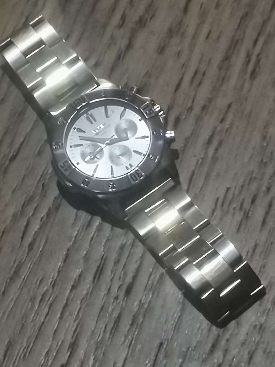 BUREN SPORTSTAR CLASSIC MENS STAINLESS STEEL WATCH IN EXCELLENT WORKING CONDITION