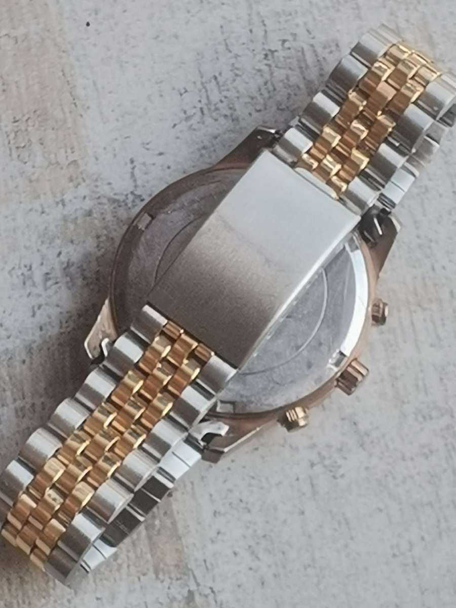 GUESS MENS CHRONOGRAPH WATCH IN EXCELLENT WORKING CONDITION