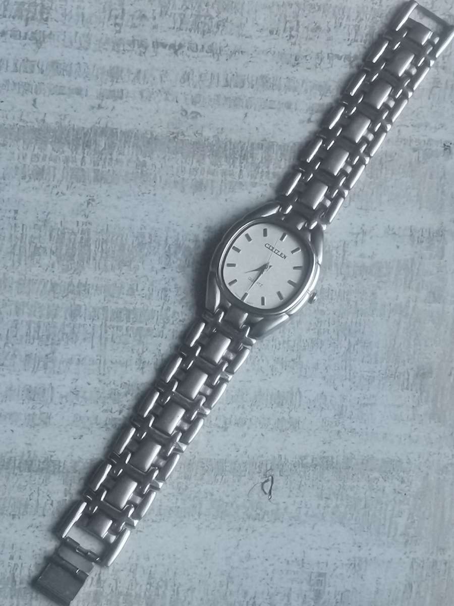 LADIES WATCH COLLECTION ALL IN EXCELLENT WORKING CONDITION - BIDDING FOR ALL 3 WATCHES