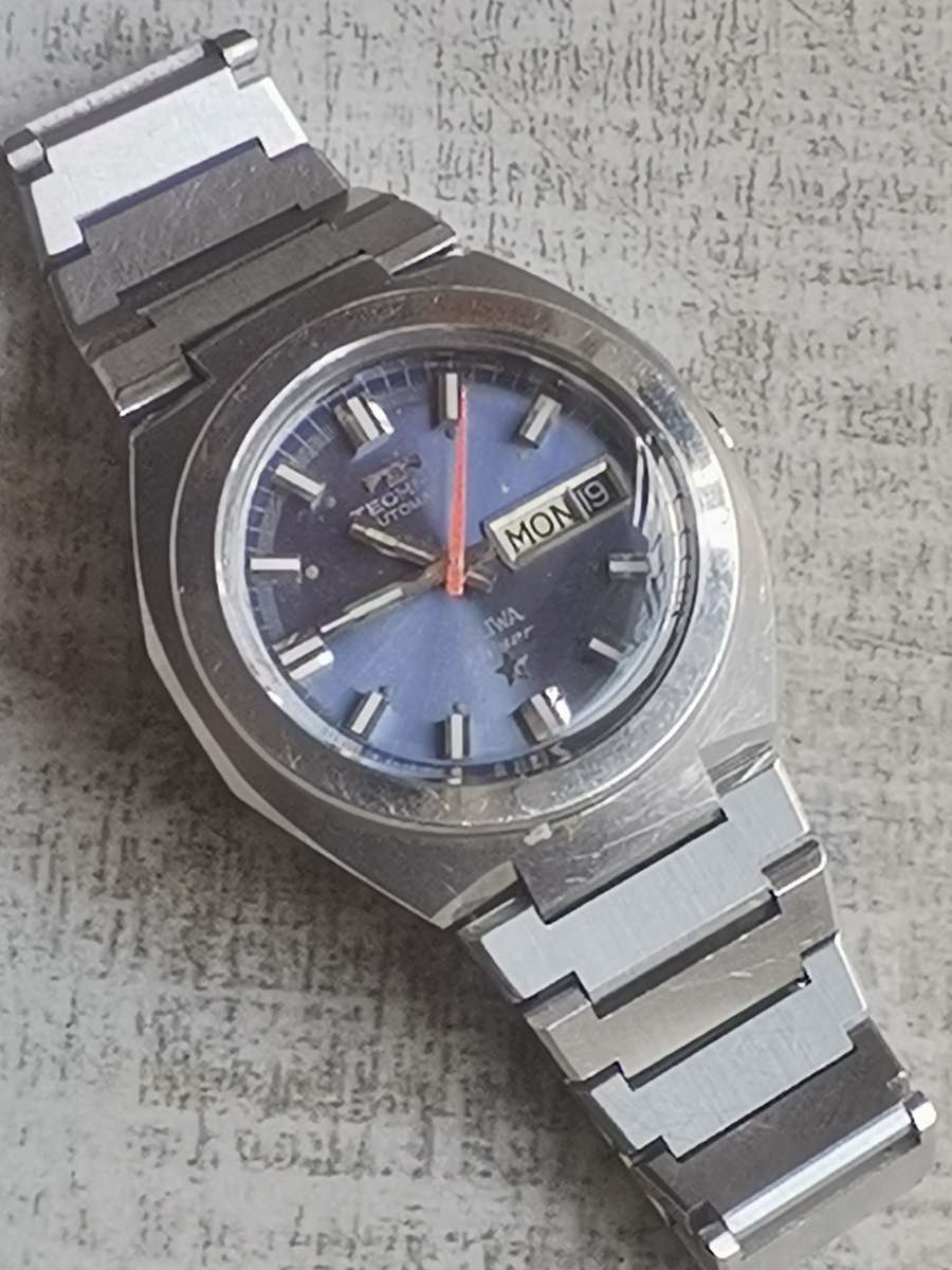 MENS TECHNOS AUTOMATIC WATCH WITH DAY/DATE FUNCTION IN EXCELLENT WORKING CONDITION