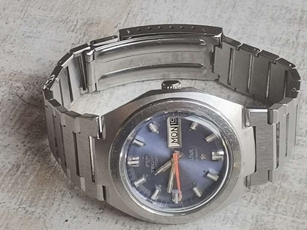 MENS TECHNOS AUTOMATIC WATCH WITH DAY/DATE FUNCTION IN EXCELLENT WORKING CONDITION