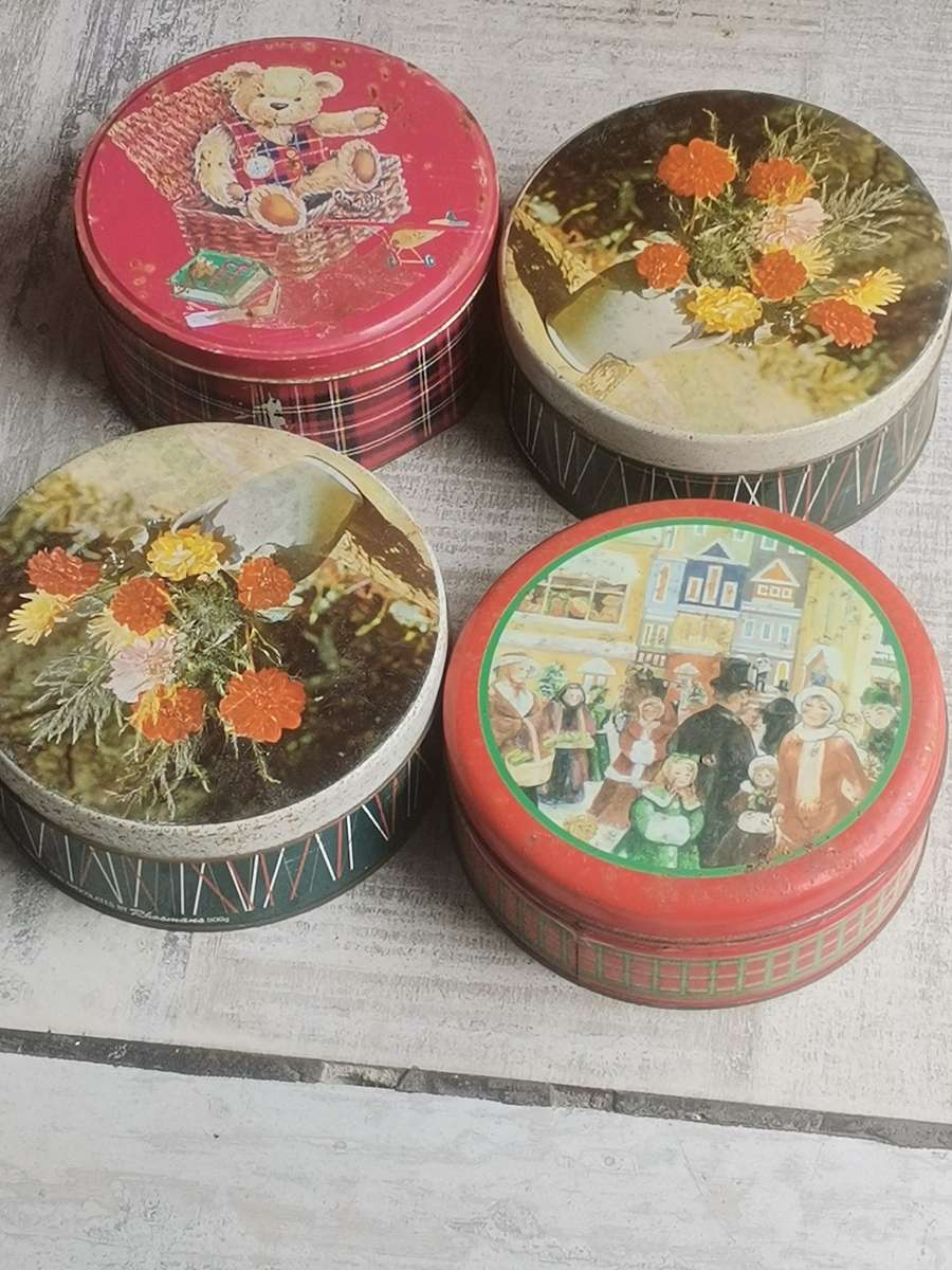 4 x VINTAGE CAKE/BISCUIT TINS - BIDDING FOR ALL