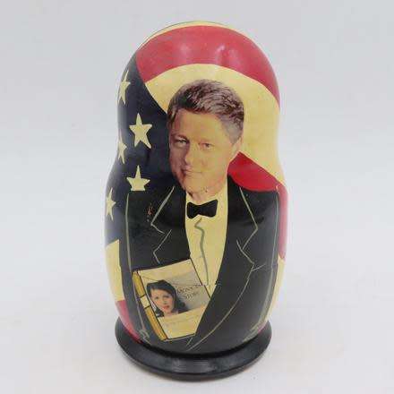 BILL CLINTON AND HIS GIRLS 5 IN 1 NESTING DOLL