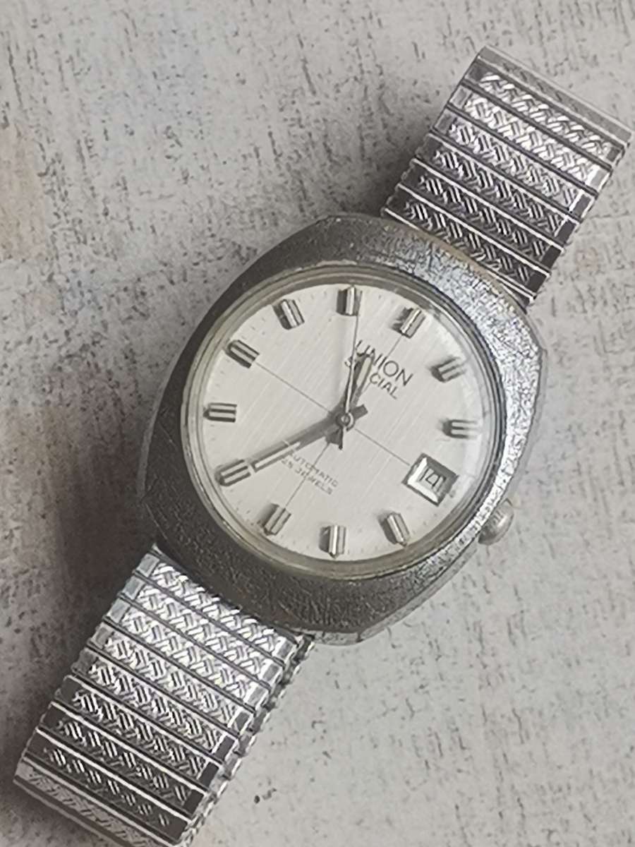 VINTAGE MENS SWISS MADE UNION SPECIAL AUTOMATIC WATCH IN EXCELLENT WORKING CONDITION