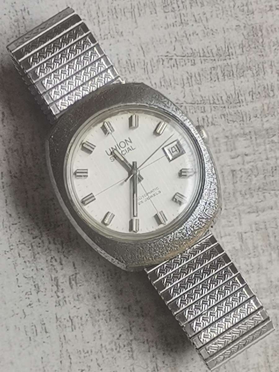 VINTAGE MENS SWISS MADE UNION SPECIAL AUTOMATIC WATCH IN EXCELLENT WORKING CONDITION
