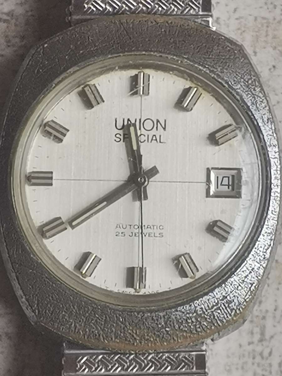 VINTAGE MENS SWISS MADE UNION SPECIAL AUTOMATIC WATCH IN EXCELLENT WORKING CONDITION