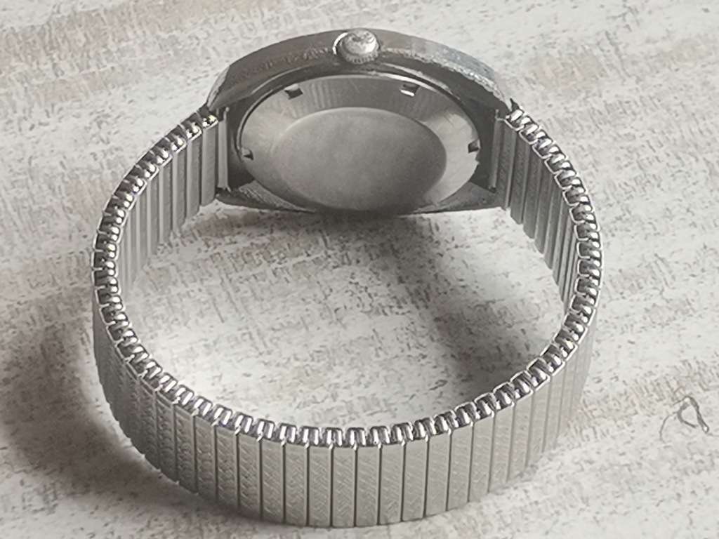 VINTAGE MENS SWISS MADE UNION SPECIAL AUTOMATIC WATCH IN EXCELLENT WORKING CONDITION