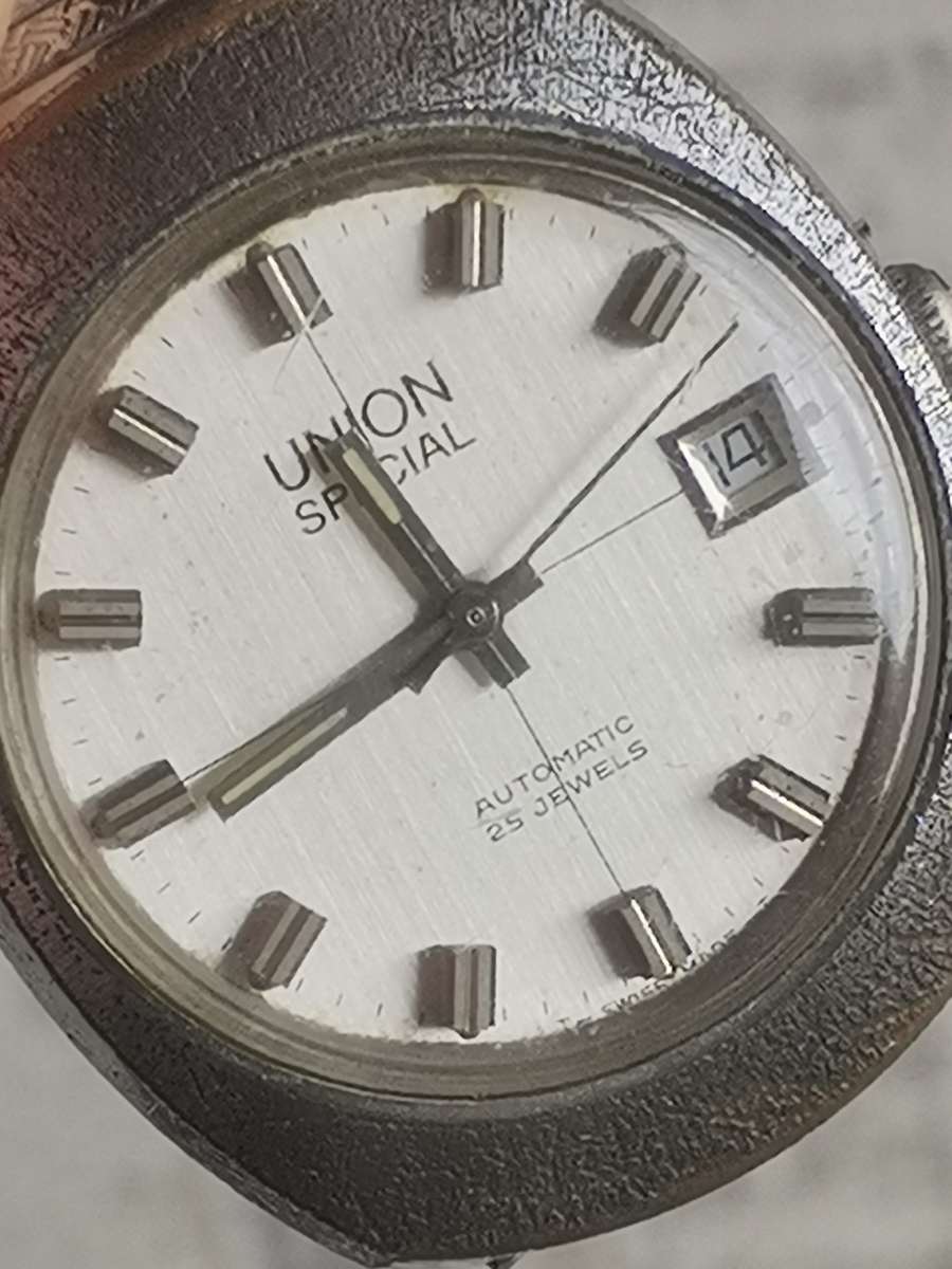 VINTAGE MENS SWISS MADE UNION SPECIAL AUTOMATIC WATCH IN EXCELLENT WORKING CONDITION