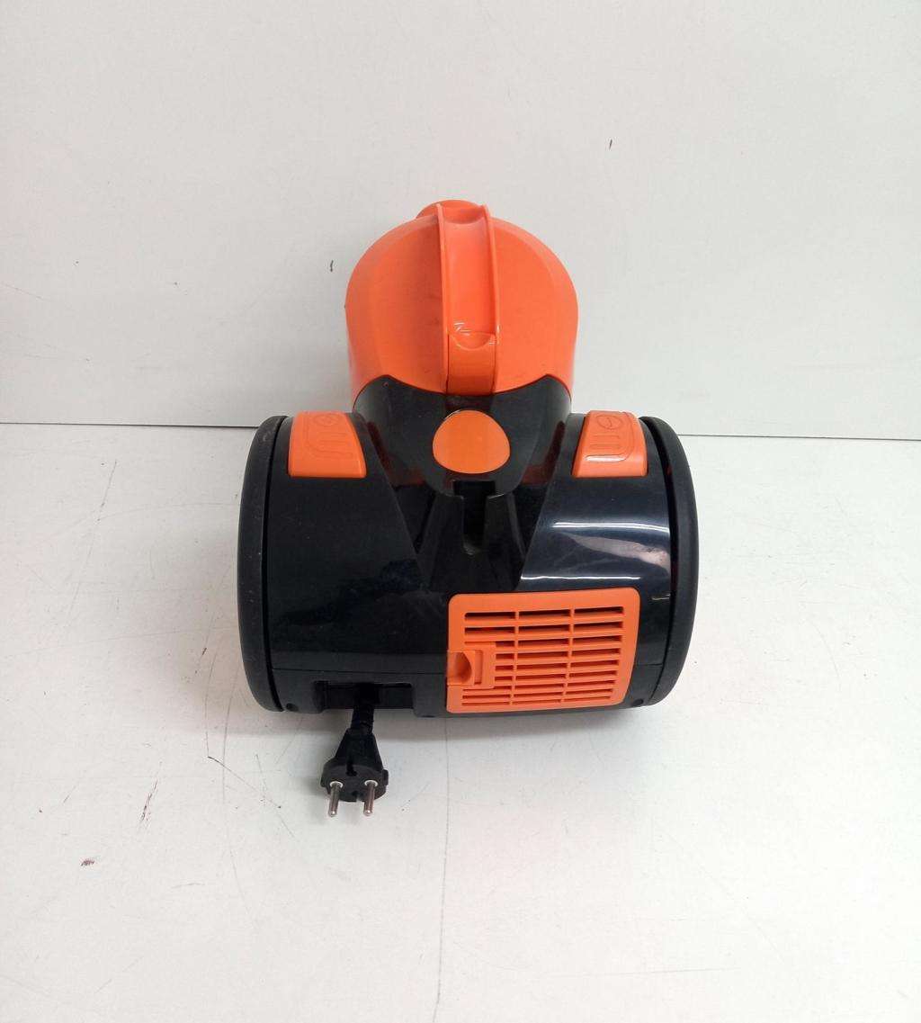 BENNETT READ VACUUM CLEANER - MODEL HJX-1306A