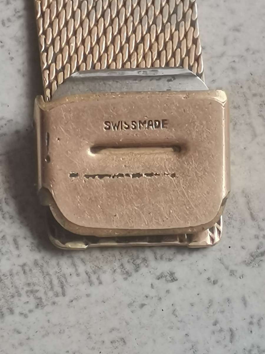 VINTAGE MENS CREATION 17 JEWELS SWISS MADE WATCH IN EXCELLENT WORKING CONDITION