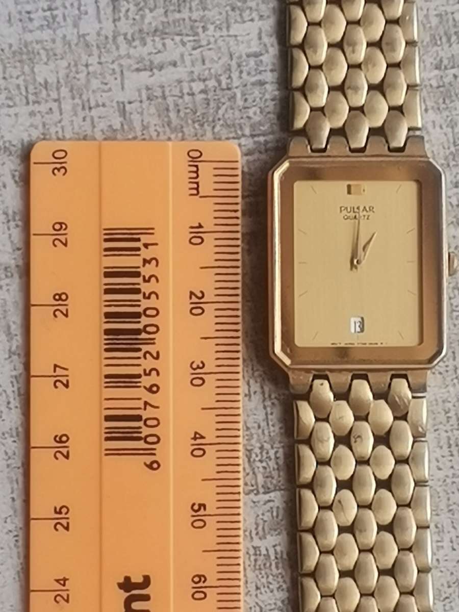 VINTAGE MENS PULSAR GOLD PLATED WATCH IN EXCELLENT WORKING CONDITION