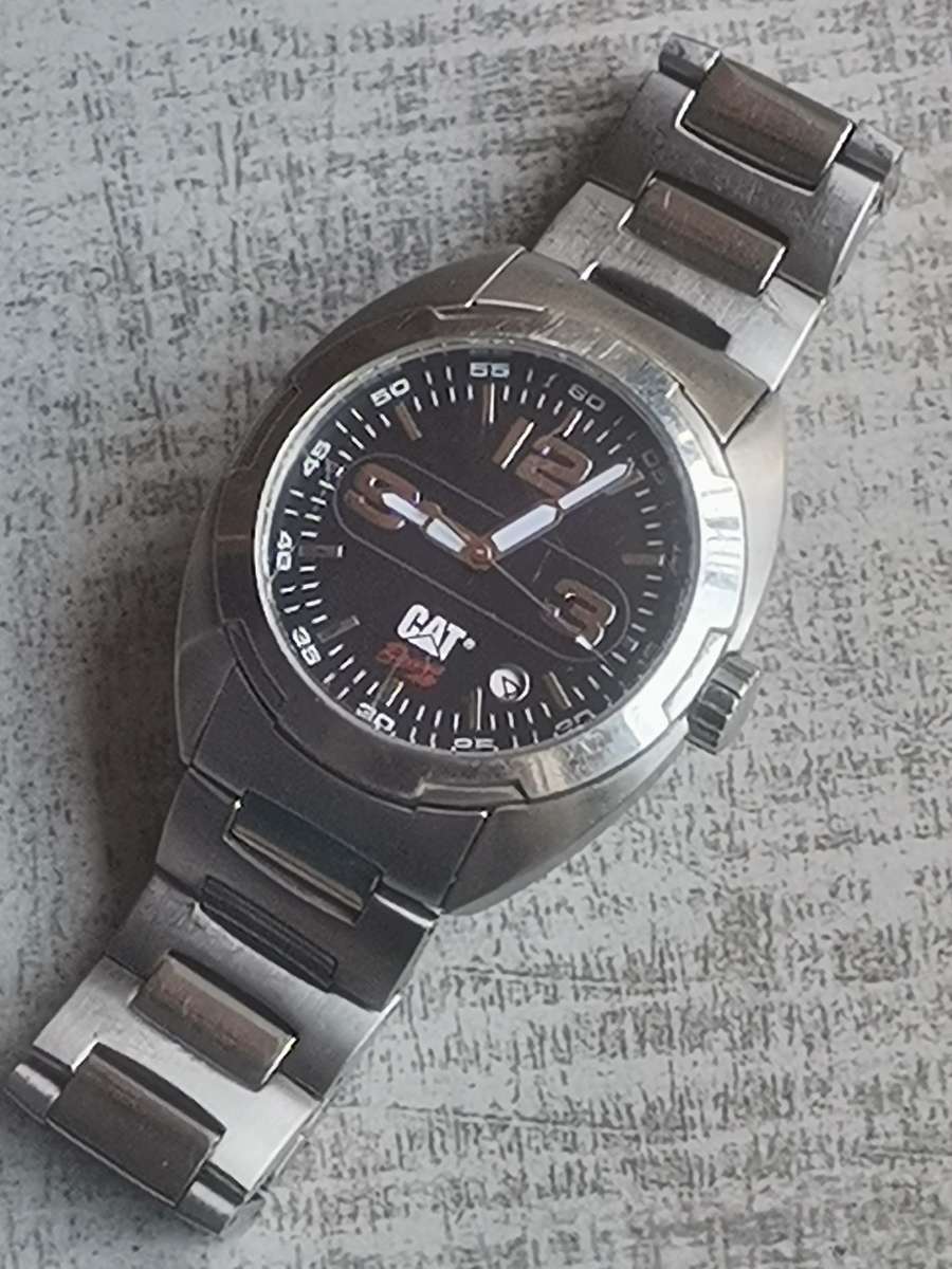 MENS FULL STAINLESS STEEL CATERPILLAR 100M WATCH IN EXCELLENT WORKING CONDITION
