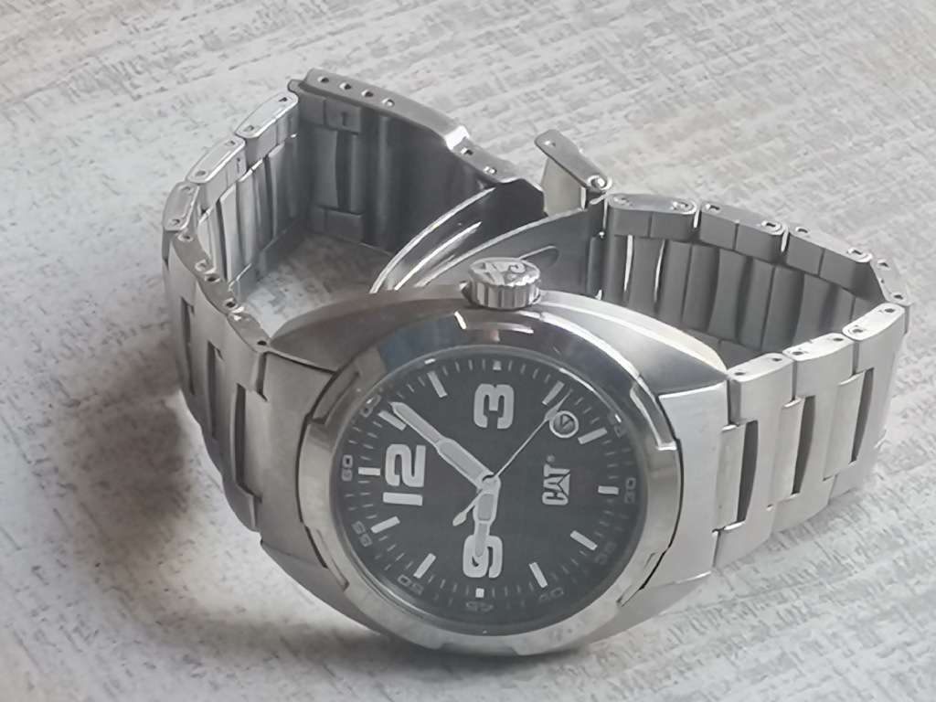 MENS FULL STAINLESS STEEL CATERPILLAR 100M WATCH IN EXCELLENT WORKING CONDITION