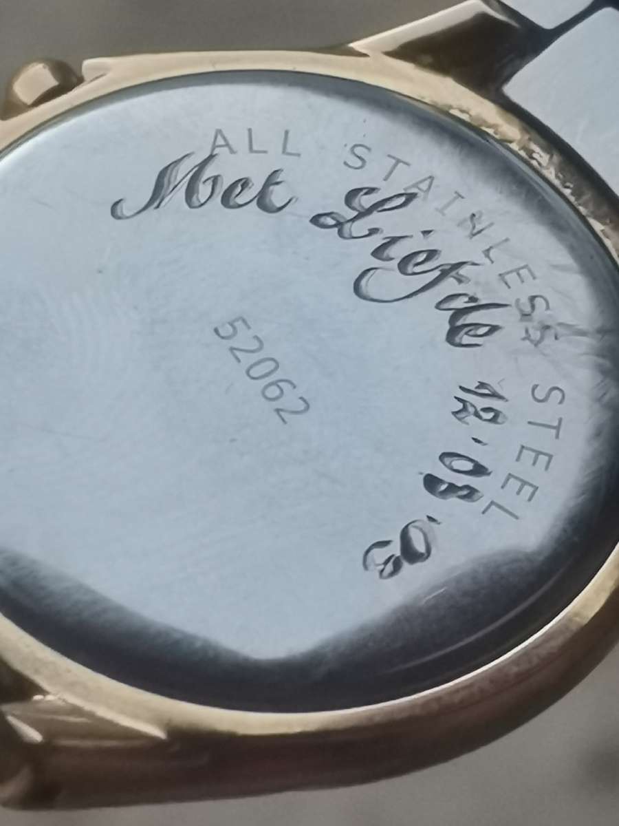 MENS GOLD TEMPO WATCH IN EXCELLENT WORKING CONDITION