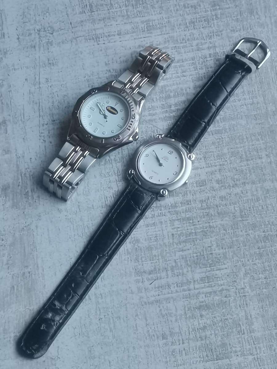 2 x MENS WATCHES IN EXCELLENT WORKING CONDITION - BIDDING FOR BOTH