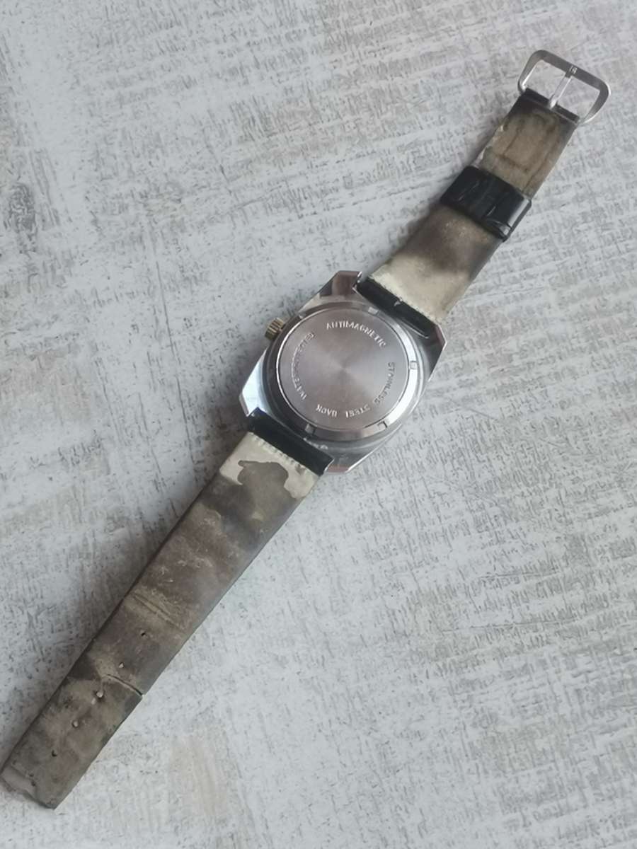 VINTAGE GTIMER DELUXE MENS SWISS MADE WATCH IN EXCELLENT WORKING CONDITION