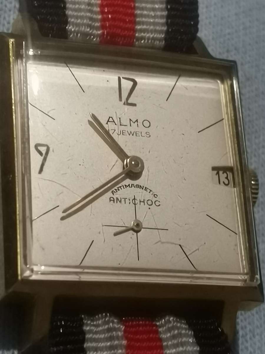 VINTAGE MENS SWISS ALMO MECHANICAL WATCH WITH SUB-SECONDS IN EXCELLENT WORKING CONDITION