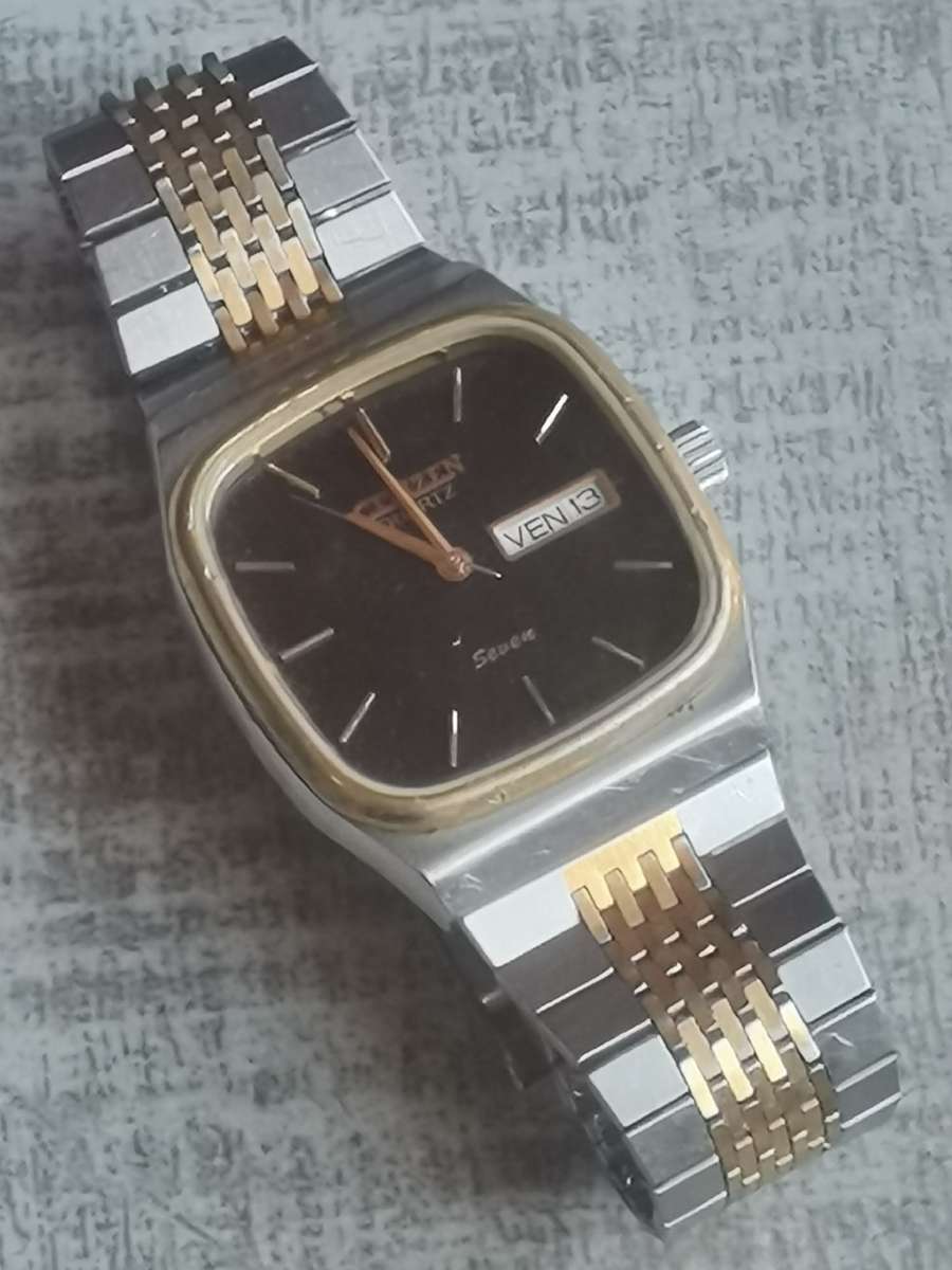 VINTAGE CITIZEN SEVEN MENS WATCH IN EXCELLENT WORKING CONDITION