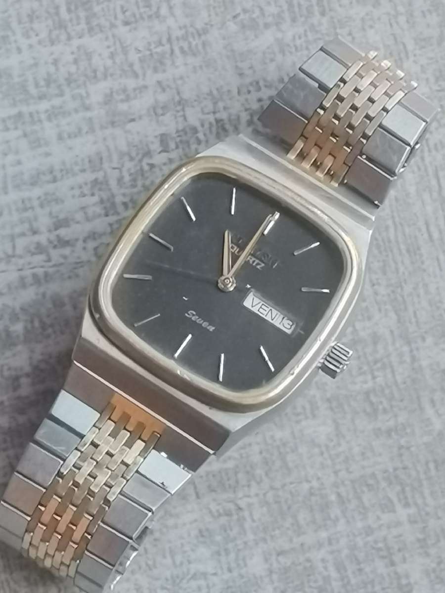 VINTAGE CITIZEN SEVEN MENS WATCH IN EXCELLENT WORKING CONDITION