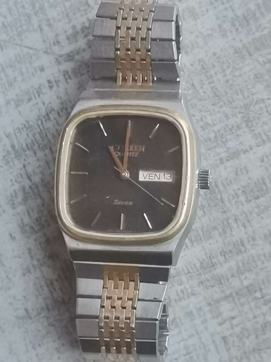 VINTAGE CITIZEN SEVEN MENS WATCH IN EXCELLENT WORKING CONDITION