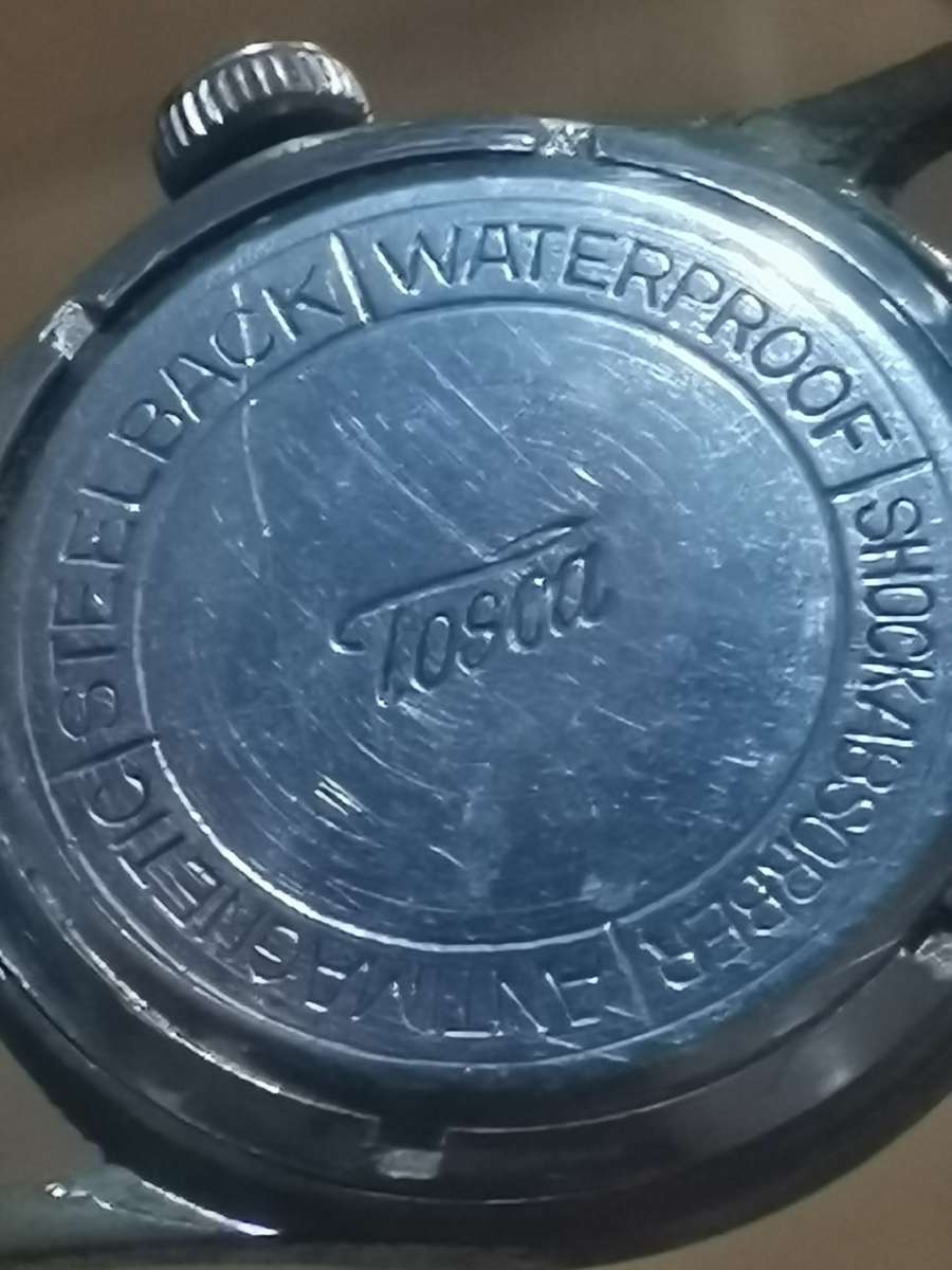 VINTAGE MENS TOSCA MECHANICAL WATCH IN GOOD WORKING CONDITION